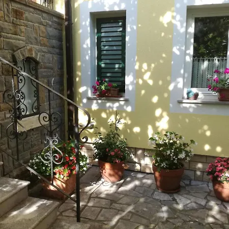 Guest house Leasol Lucija