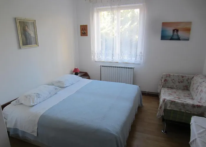 Πανσιόν Leasol