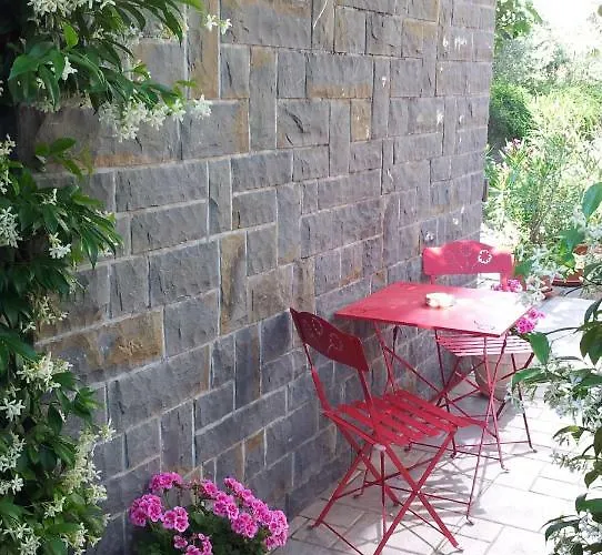 Πανσιόν Leasol Lucija