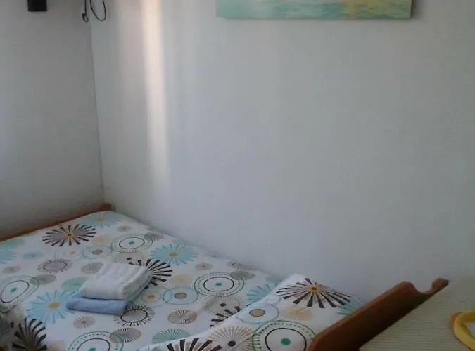 Πανσιόν Leasol Lucija